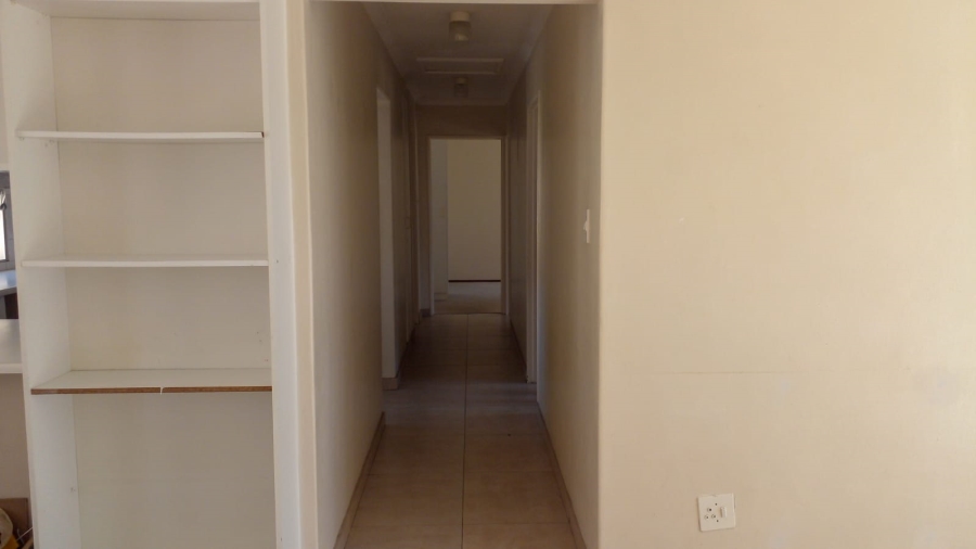 To Let 3 Bedroom Property for Rent in Pinelands Western Cape